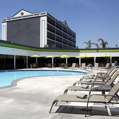 Radisson Hotel Oakland Airport Exterior photo